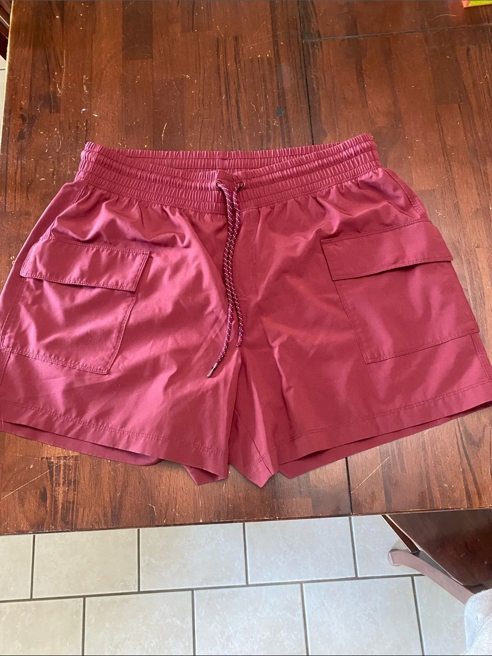 Women’s Cargo Drawstring Shorts in Burgundy